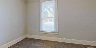 Down Stairs Apartment in Springfield Gallery 23