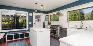Charming North Admiral Craftsman w/ Modern Updates! Gallery 7