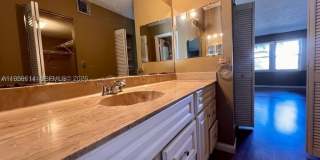 3300 Spanish Moss Ter Gallery 24