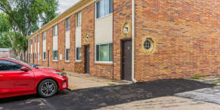 Bellevue Gardens Gallery 10