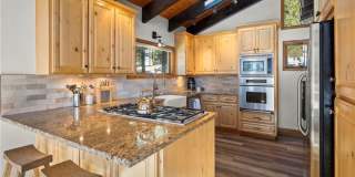 Mountain Modern Retreat- Seasonal Availability Mountain Modern Retreat- Seasonal Availability Gallery 13