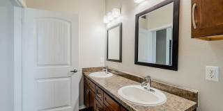 Arioso Apartments & Townhomes Gallery 41