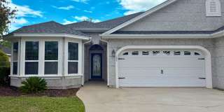 Rare find! 4/3 with amenities! Gallery 1