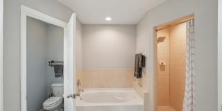 940 Belmont Street E Gallery 33