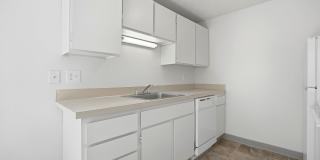 Greenwood Village Apartments Gallery 17