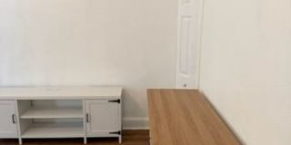 Charming 2BR Townhome in Baltimore Gallery 10
