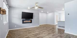 6104 Summit Peak Court - 102 Gallery 6
