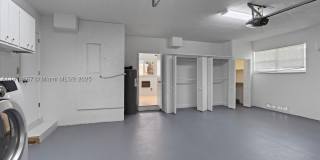1961 NE 188th St Gallery 39