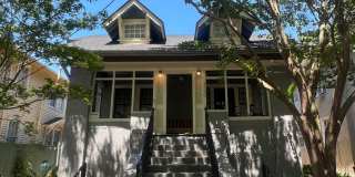 6 BR Home on Broadway with Pool, Available for Next School Year! Gallery 1