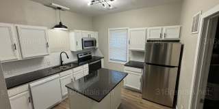 $1195- 3 room 2 bath - Single Family Home locate in the South Central Neighborhood Gallery 10
