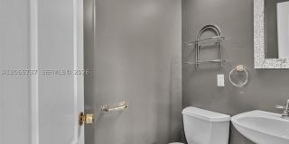 11335 Lake Shore Dr Gallery 21