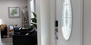 Furnished 2 bed 1 Bath Home Gallery 9