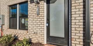 5019 Grayton Alley Gallery 1