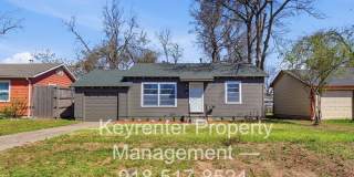 Charming 2 Bed On Riverside! | Immediate Move In Available | Pictures Coming Soon! Gallery 4