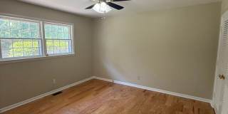 Spacious 4 Bedroom Home with Bonus Room & Large Fenced Backyard Gallery 23
