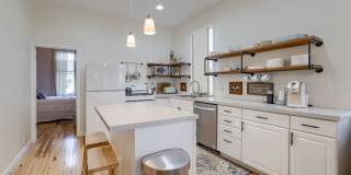 Charming 2 Bedroom Just Minutes from the Old Market!! Gallery 14