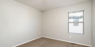 Spacious 3 Bedroom Duplex! Gallery 8