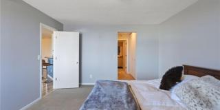 401 S 1st Street Gallery 11