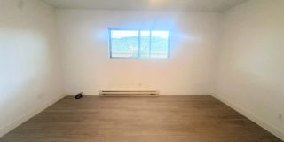 215 Vista St Gallery 8