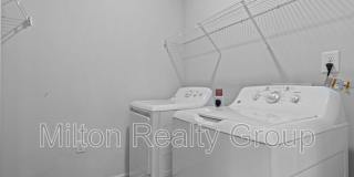 250 Grove Circle Gallery 10