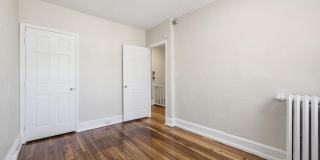 711 HARVARD Street NW Gallery 10
