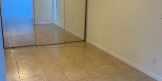 641 Executive Center Drive Gallery 6
