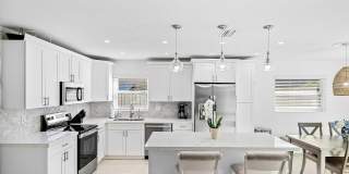 124 Oregon Lane Gallery 6