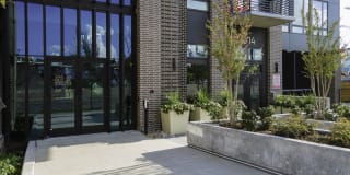 Ele Lower Greenville Gallery 14