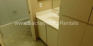 Wonderful 2bd/1+ba South Natomas Condo in Gated Community Gallery 14