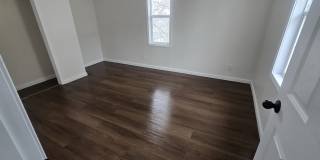 724 East Lawrence Street Gallery 4