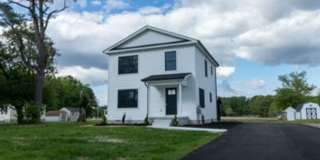 Move-in Ready, Fully Furnished, Short-Term Rental! Gallery 1