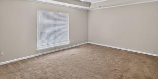 RATE DROP ALERT (was $2200/month) and MOVE-IN SPECIAL: 1st FULL MONTH'S RENT FREE* Gallery 10