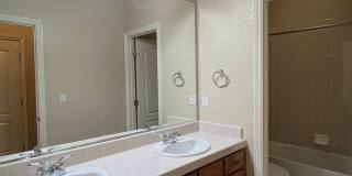 BEAUTIFUL 4 BEDROOM, ONE STORY HOUSE IN LINCOLN! Gallery 20
