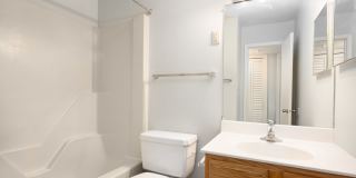 Cedar Point Apartments Gallery 28