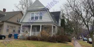 HUGE 4 Bedroom House Available Next Fall! Gallery 1