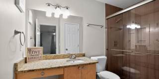 Charming 2BR Condo in Sandy Springs Gallery 16