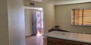 Accessable NE Heights 3/bd 1.75/ba 1300/sf 1/cg Gallery 1