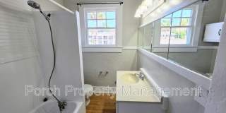 217 W Belmont St Gallery 11