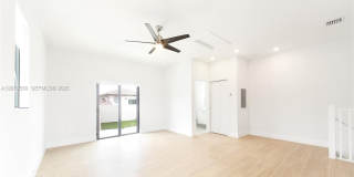8370 NW 49th St Gallery 37