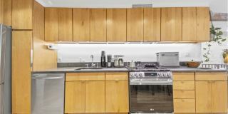 304 Warren Street Gallery 2