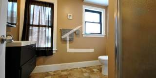 HUge 5 bed in allston Gallery 12