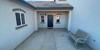 Like New 4 Bedroom Home in Heritage Square Like New 4 Bedroom Home in Heritage Square Gallery 3