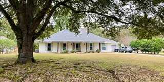 Beautiful 4 bed home in Excellent Location, in City of St. George minutes from new Woman's Hospital Gallery 1