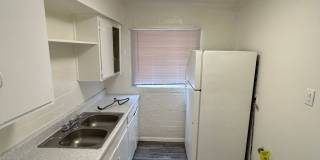 2 bedroom with AC Gallery 5