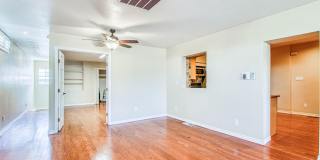 1701 ELM Street Gallery 31