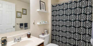 25565 America Square Gallery 18