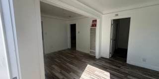 ☀️Newly Remodeled 2 Bed / 1 Bath Apartment Unit – Great Layout ☀️Newly Remodeled 2 Bed / 1 Bath Apartment Unit – Great Layout Gallery 1