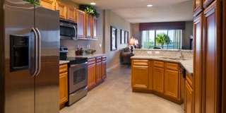 Condominium with upgrades and lake views available for rent! Gallery 1