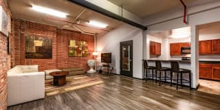 Marlboro Classic & Redwood Square Gallery 13
