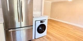 Stylishly Updated 2BR Townhome Near City Park Denver Gallery 4